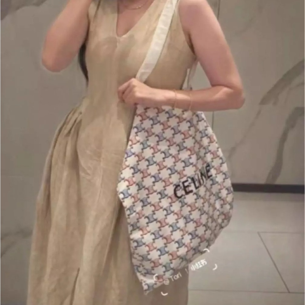 Authentic Celine tote bag size large (novelty item)